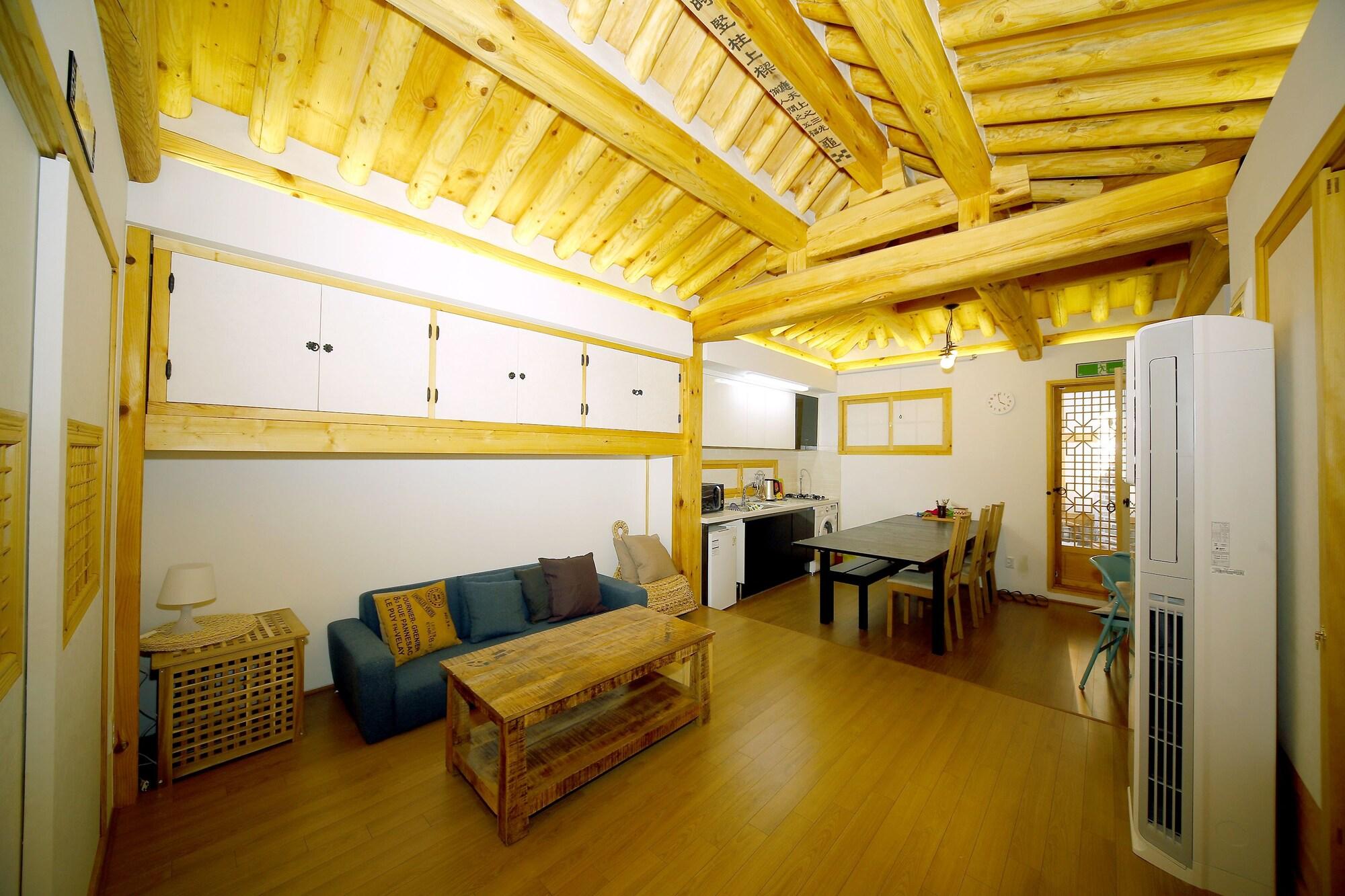 Hanok 24 Guesthouse Gyeongbokgung Seoel Buitenkant foto