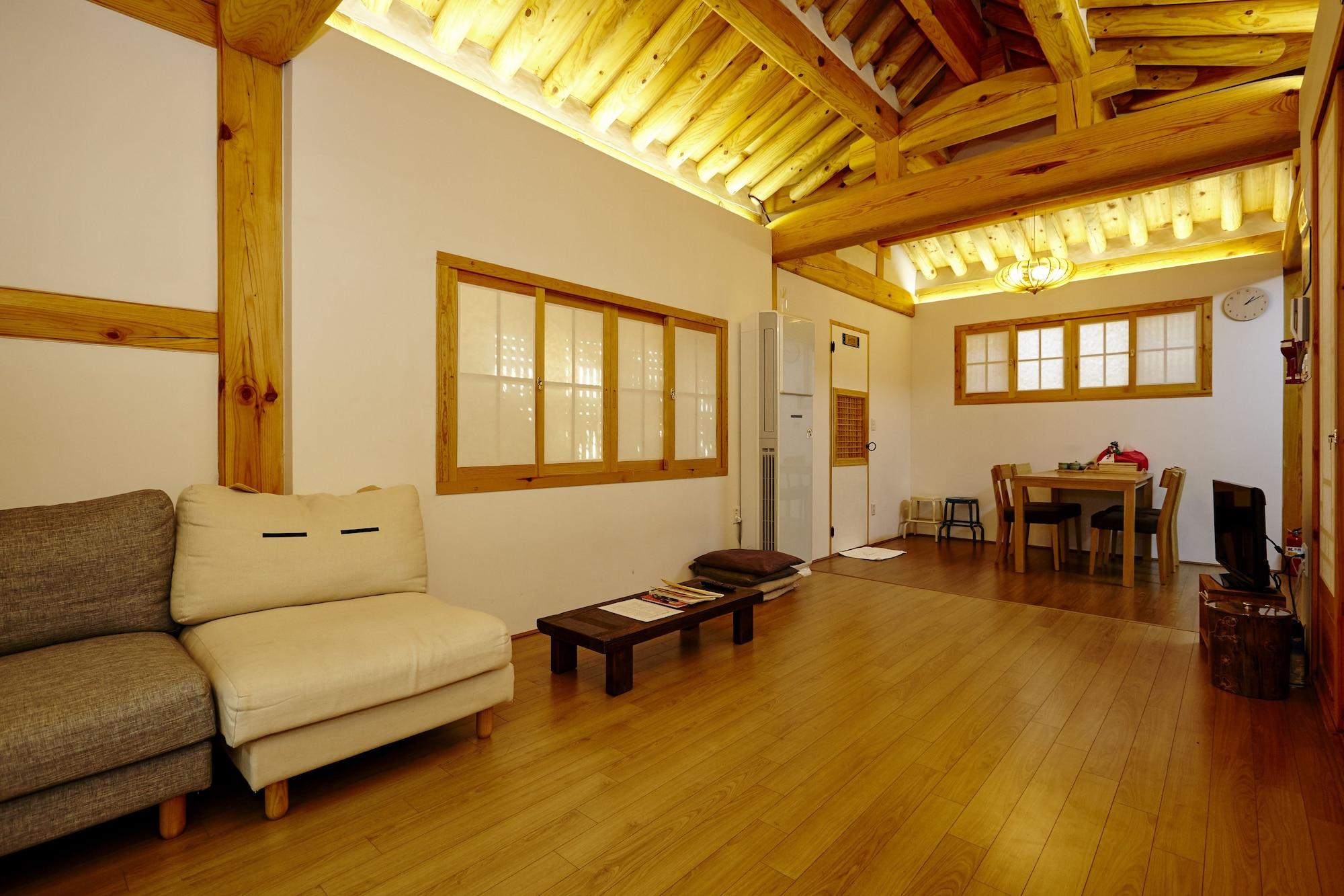 Hanok 24 Guesthouse Gyeongbokgung Seoel Buitenkant foto