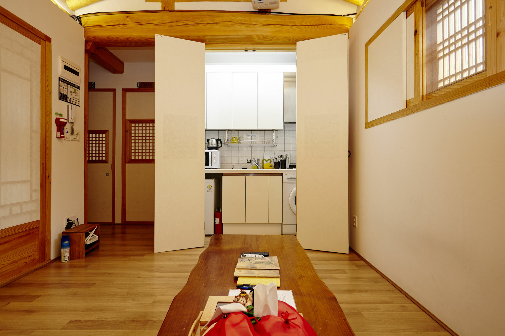 Hanok 24 Guesthouse Gyeongbokgung Seoel Buitenkant foto
